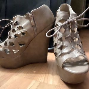Tan 6” wedges